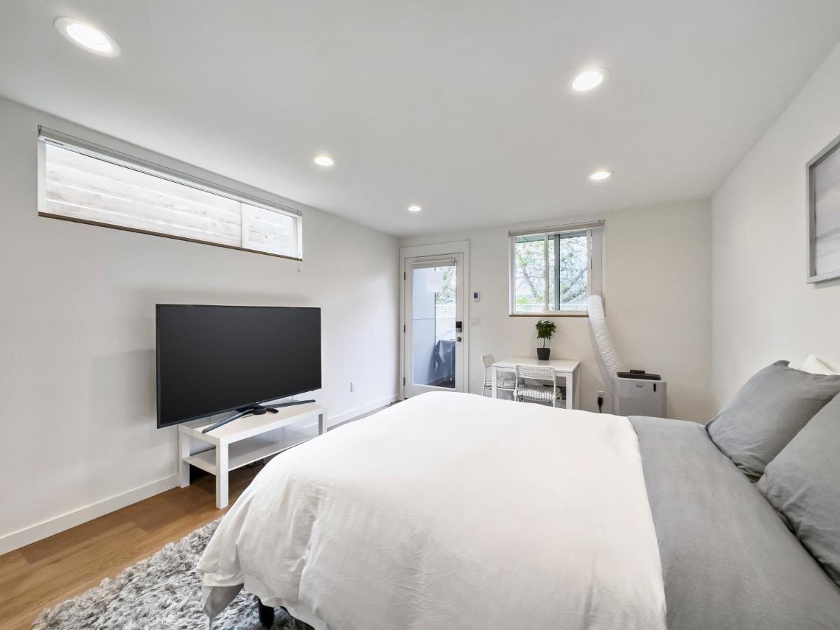 Modern Apartment Near Light Rail Seattle Exterior photo