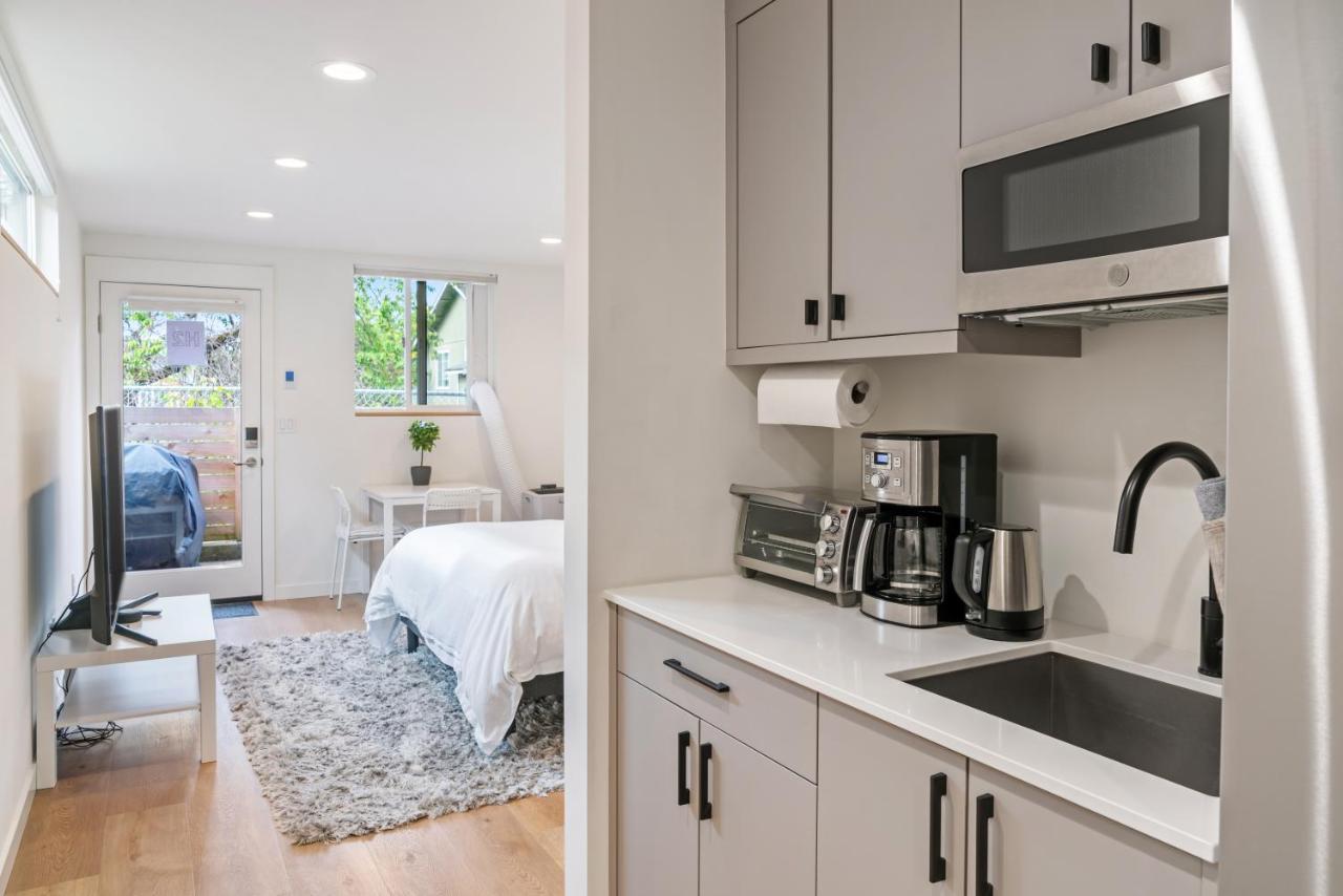 Modern Apartment Near Light Rail Seattle Exterior photo